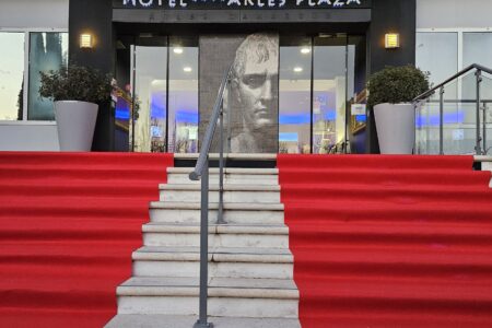 Hotel Arles Plaza - Réveillon du Nouvel An 2025 - Tapis rouge